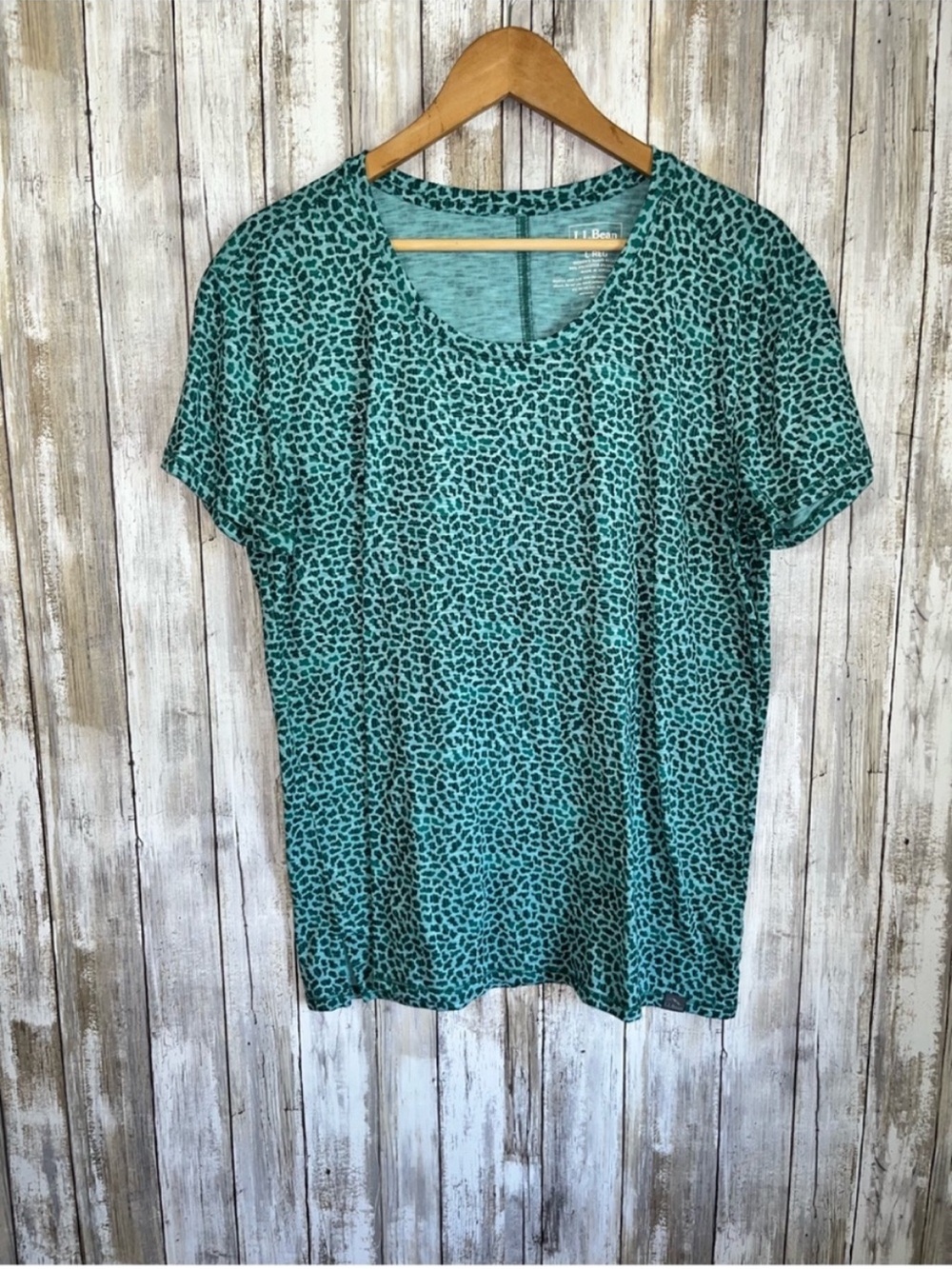 L.L.Bean Large Teal Abstract Print Stretch Performance Tee Top
